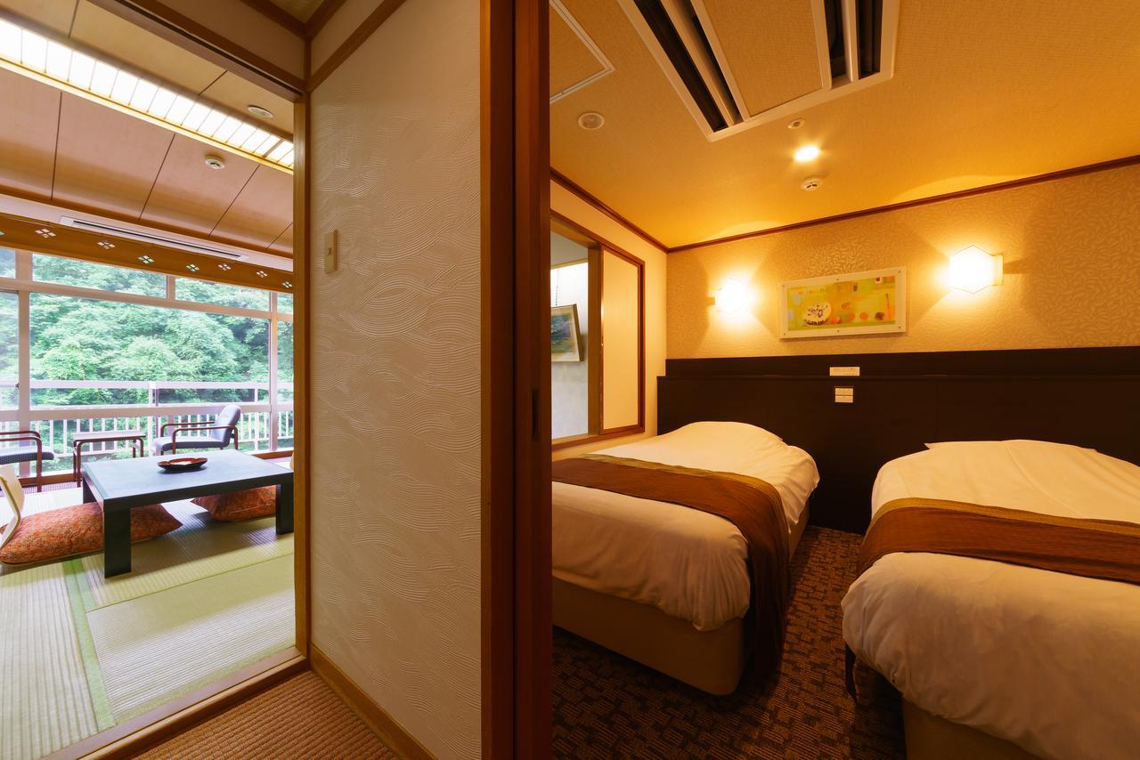 Iizaka Hotel Juraku 후쿠시마 외부 사진